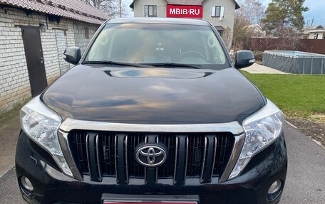 Toyota Land Cruiser Prado 150 рестайлинг 2, 2016 год, 4 100 000 рублей, 1 фотография