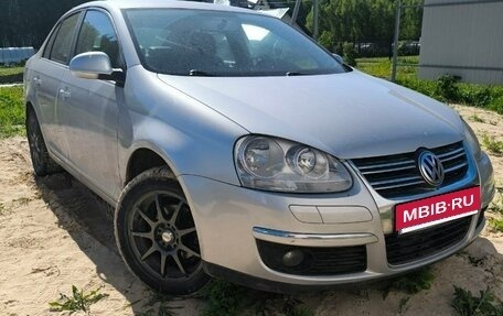 Volkswagen Jetta VI, 2010 год, 590 000 рублей, 1 фотография