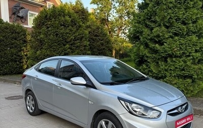Hyundai Solaris II рестайлинг, 2011 год, 970 000 рублей, 1 фотография
