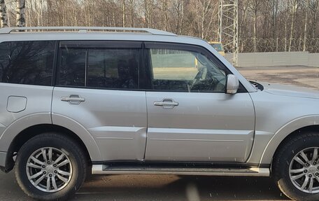 Mitsubishi Pajero IV, 2010 год, 1 850 000 рублей, 4 фотография