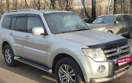 Mitsubishi Pajero IV, 2010 год, 1 850 000 рублей, 2 фотография