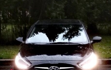 Hyundai Solaris II рестайлинг, 2013 год, 640 000 рублей, 4 фотография