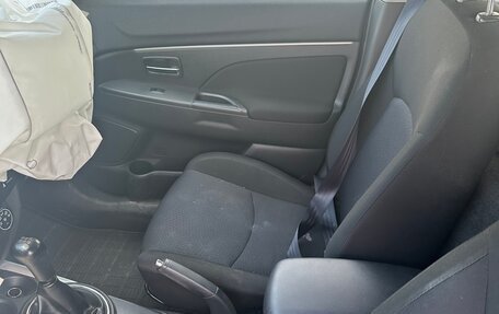 Mitsubishi ASX I рестайлинг, 2013 год, 700 000 рублей, 6 фотография