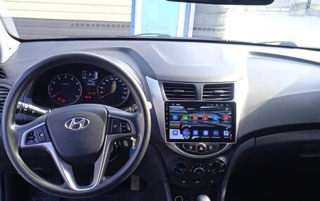 Hyundai Solaris II рестайлинг, 2014 год, 1 200 000 рублей, 3 фотография