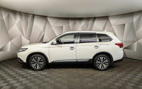 Mitsubishi Outlander III рестайлинг 3, 2019 год, 1 925 000 рублей, 5 фотография