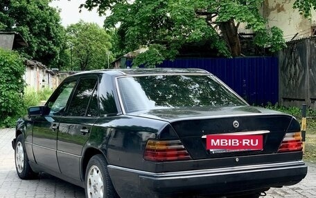 Mercedes-Benz W124, 1990 год, 235 000 рублей, 3 фотография