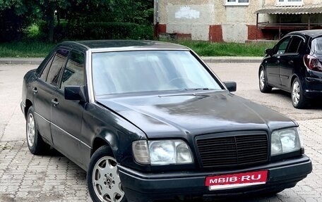 Mercedes-Benz W124, 1990 год, 235 000 рублей, 2 фотография