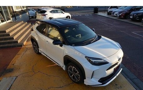 Toyota Yaris Cross, 2022 год, 1 370 000 рублей, 6 фотография