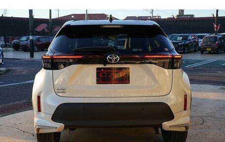 Toyota Yaris Cross, 2022 год, 1 370 000 рублей, 8 фотография