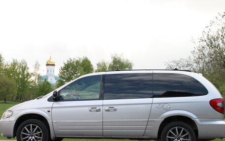 Chrysler Voyager IV, 2004 год, 930 000 рублей, 4 фотография