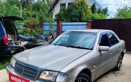 Mercedes-Benz C-Класс, 1997 год, 350 000 рублей, 2 фотография