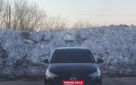 Hyundai Solaris II рестайлинг, 2021 год, 1 700 000 рублей, 3 фотография