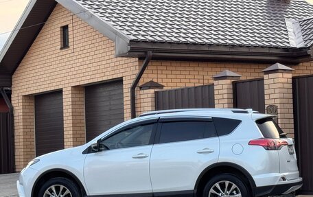 Toyota RAV4, 2018 год, 2 590 000 рублей, 9 фотография