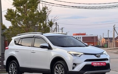 Toyota RAV4, 2018 год, 2 590 000 рублей, 4 фотография