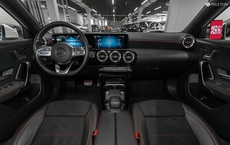 Mercedes-Benz A-Класс AMG, 2021 год, 4 250 000 рублей, 8 фотография