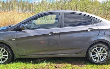 Hyundai Solaris II рестайлинг, 2016 год, 950 000 рублей, 3 фотография