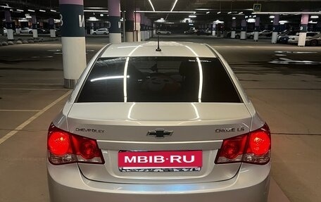 Chevrolet Cruze II, 2010 год, 495 000 рублей, 5 фотография