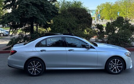 Mercedes-Benz E-Класс, 2019 год, 4 450 000 рублей, 5 фотография