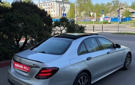 Mercedes-Benz E-Класс, 2019 год, 4 450 000 рублей, 6 фотография