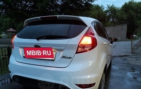 Ford Fiesta, 2016 год, 875 000 рублей, 2 фотография