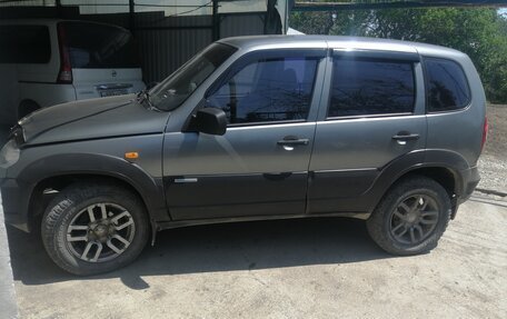 Chevrolet Niva I рестайлинг, 2010 год, 580 000 рублей, 3 фотография