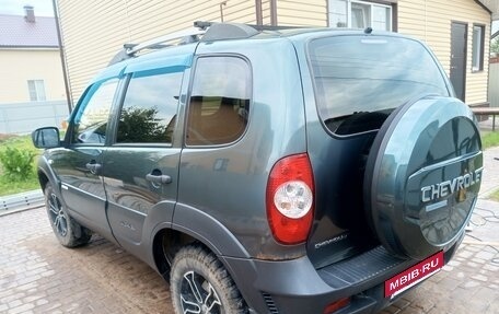 Chevrolet Niva I рестайлинг, 2013 год, 630 000 рублей, 4 фотография