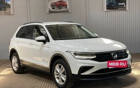 Volkswagen Tiguan II, 2021 год, 2 170 000 рублей, 3 фотография