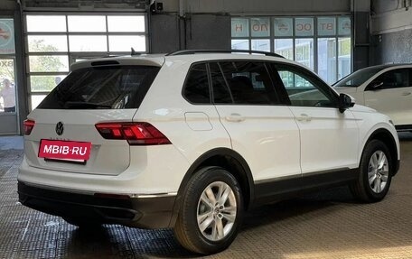 Volkswagen Tiguan II, 2021 год, 2 170 000 рублей, 5 фотография