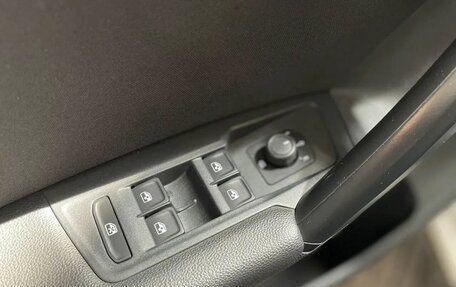 Volkswagen Tiguan II, 2021 год, 2 170 000 рублей, 10 фотография
