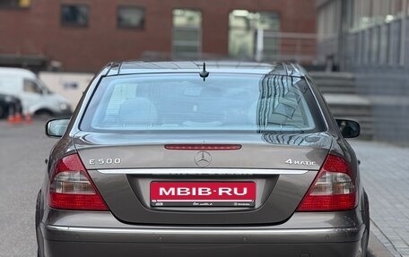 Mercedes-Benz E-Класс, 2007 год, 2 400 000 рублей, 8 фотография