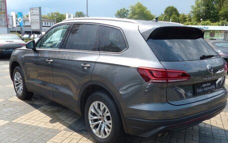 Volkswagen Touareg III, 2023 год, 5 700 000 рублей, 6 фотография