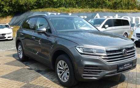 Volkswagen Touareg III, 2023 год, 5 700 000 рублей, 3 фотография