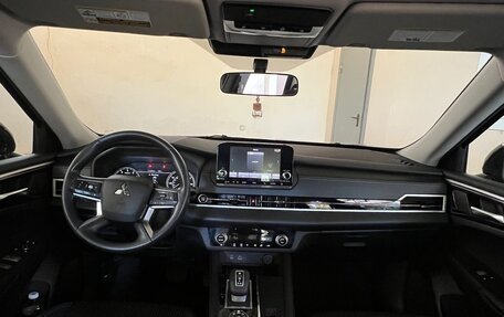Mitsubishi Outlander, 2021 год, 3 750 000 рублей, 6 фотография