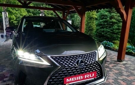 Lexus RX IV рестайлинг, 2022 год, 7 900 000 рублей, 2 фотография