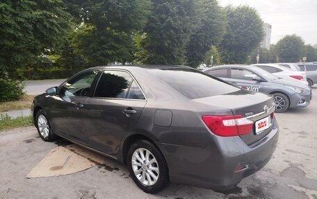 Toyota Camry, 2014 год, 1 350 000 рублей, 6 фотография