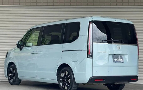 Honda Stepwgn, 2022 год, 2 150 000 рублей, 6 фотография