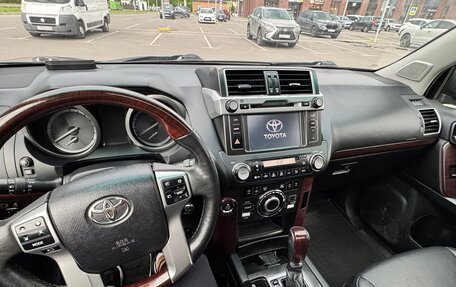 Toyota Land Cruiser Prado 150 рестайлинг 2, 2014 год, 2 850 000 рублей, 11 фотография