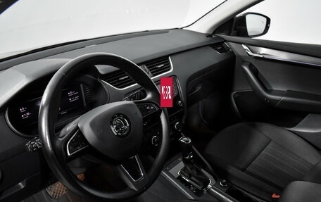 Skoda Octavia, 2019 год, 1 890 000 рублей, 9 фотография