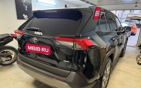 Toyota RAV4, 2020 год, 3 650 000 рублей, 11 фотография