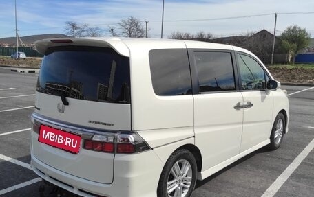Honda Stepwgn III, 2008 год, 585 000 рублей, 3 фотография