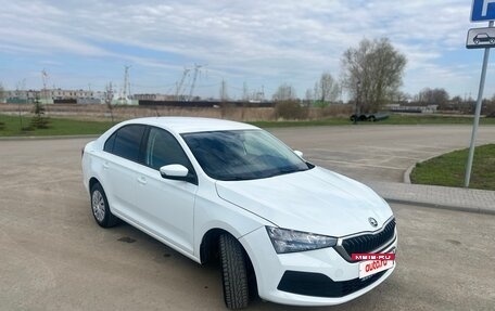 Skoda Rapid II, 2020 год, 1 415 000 рублей, 3 фотография