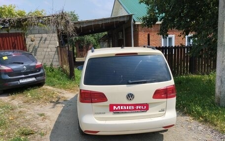 Volkswagen Touran III, 2012 год, 1 250 000 рублей, 2 фотография