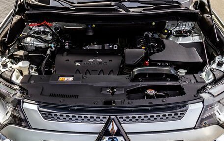 Mitsubishi Outlander III рестайлинг 3, 2019 год, 2 250 000 рублей, 9 фотография