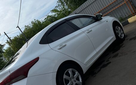 Hyundai Solaris II рестайлинг, 2017 год, 1 000 000 рублей, 6 фотография