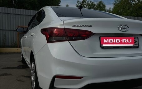 Hyundai Solaris II рестайлинг, 2017 год, 1 000 000 рублей, 5 фотография