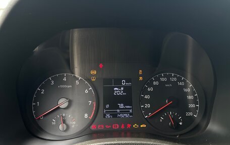 Hyundai Solaris II рестайлинг, 2017 год, 1 000 000 рублей, 9 фотография