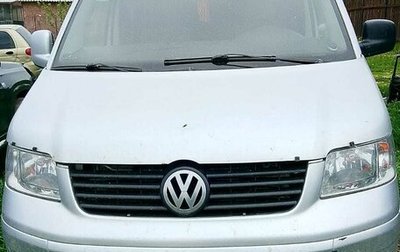 Volkswagen Transporter T5 рестайлинг, 2004 год, 650 000 рублей, 1 фотография