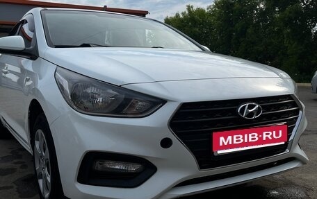 Hyundai Solaris II рестайлинг, 2017 год, 1 000 000 рублей, 14 фотография