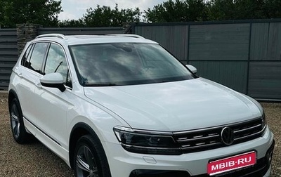 Volkswagen Tiguan II, 2019 год, 3 075 000 рублей, 1 фотография