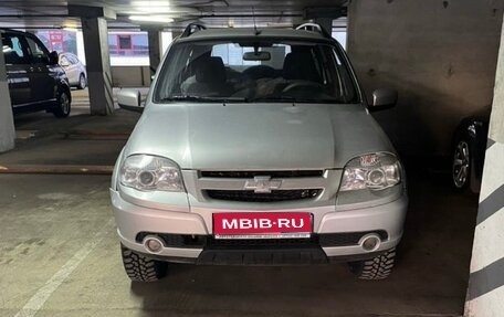 Chevrolet Niva I рестайлинг, 2017 год, 460 000 рублей, 1 фотография